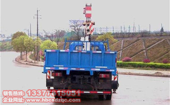 5噸福田隨車吊最實惠的隨車起重運(yùn)輸車