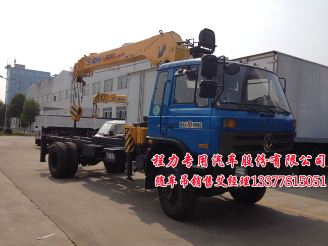 6.3噸東風隨車吊6.3噸新款駕駛室起重運輸車